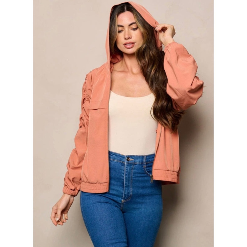 RUN FREE Ruched hooded jacket - Picture 2 of 3